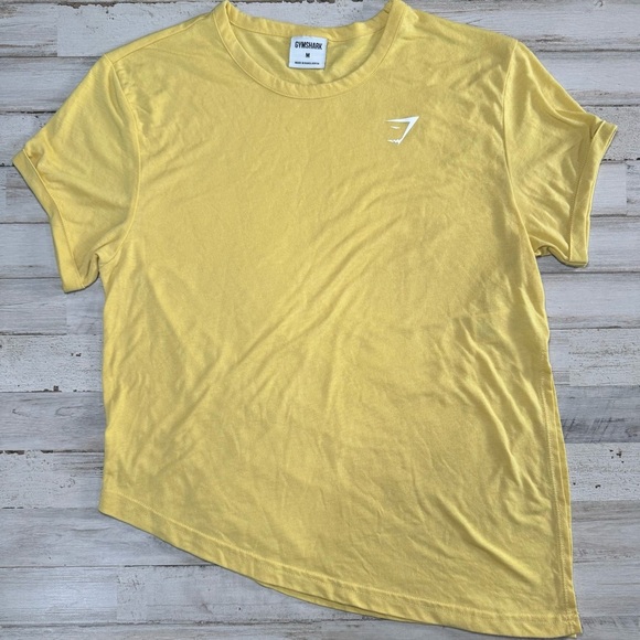 Gymshark Women’s Yellow Slanted Hem Short Sleeve T-Shirt - Picture 1 of 8